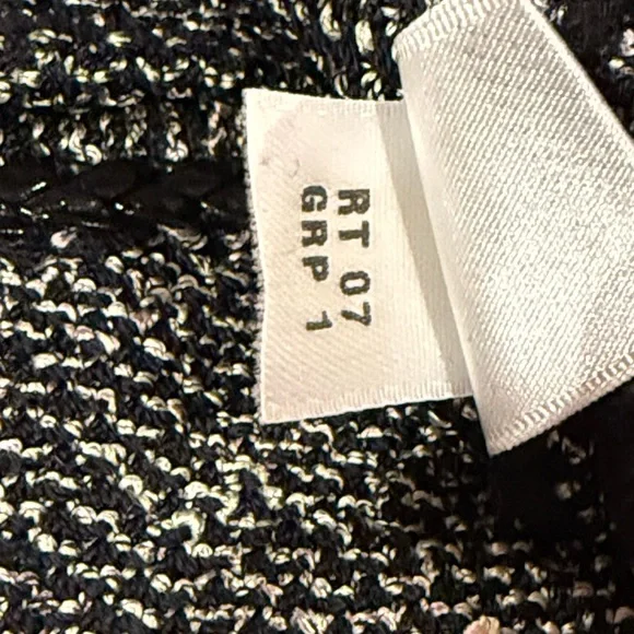 St. JOHN COLLECTION 10 Black White Tweed 3/4 Sleeve Metallic Fringe Trim Jacket - Picture 13 of 15